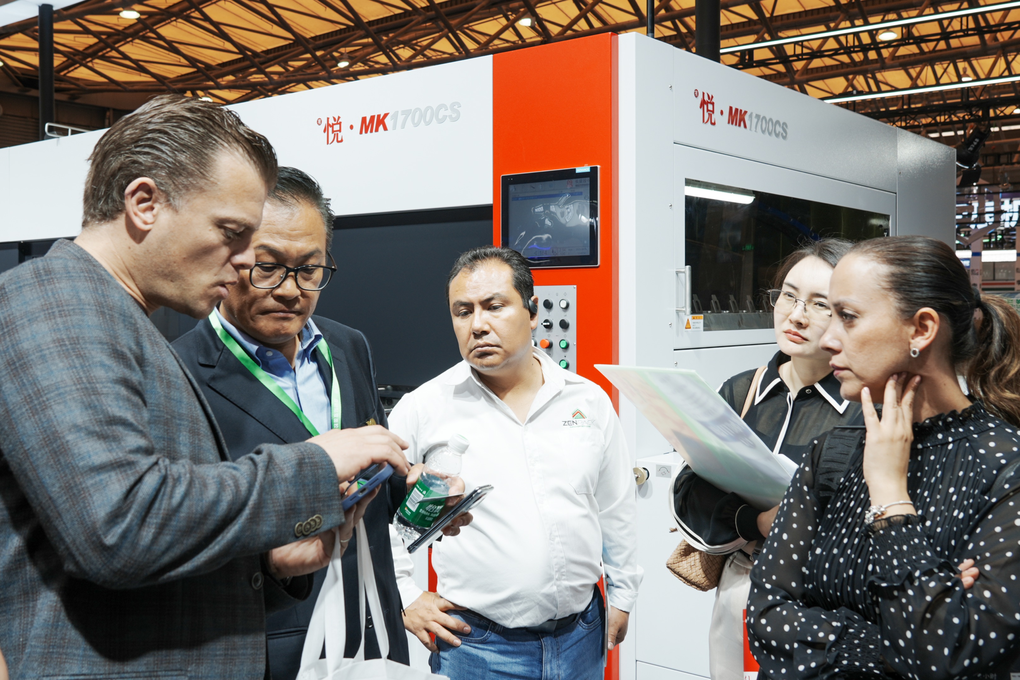 長(zhǎng)榮閃耀 WEPACK，大幅面模切機(jī)成為全球 “焦點(diǎn)”